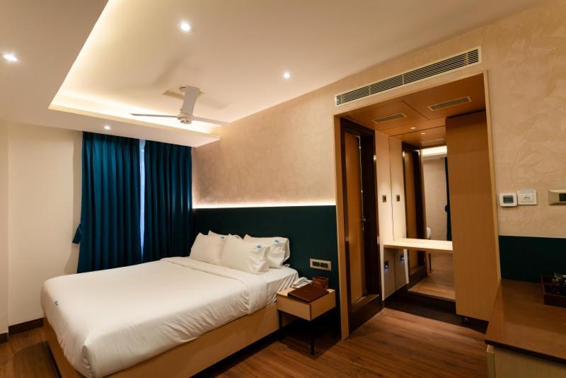 Hotel Ocean Blue Visakhapatnam Exterior photo