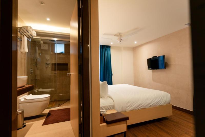 Hotel Ocean Blue Visakhapatnam Exterior photo